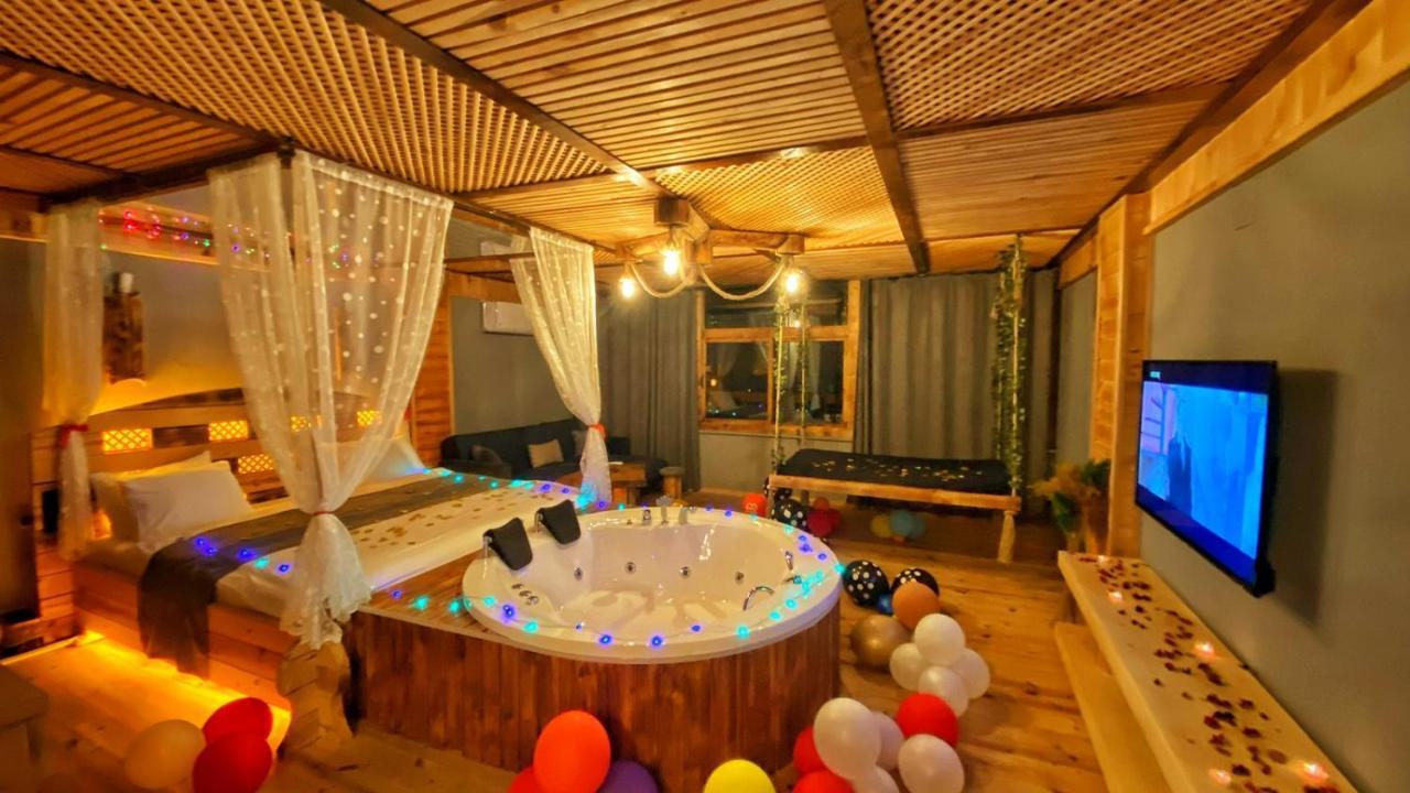 Heaven Vip Wooden Palace Bed & Breakfast Ardesen Exterior photo