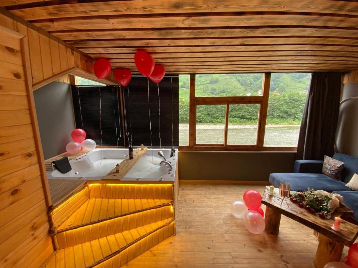 Heaven Vip Wooden Palace Bed & Breakfast Ardesen Exterior photo