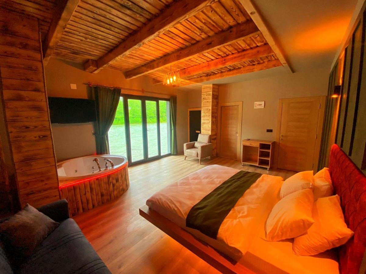 Heaven Vip Wooden Palace Bed & Breakfast Ardesen Exterior photo