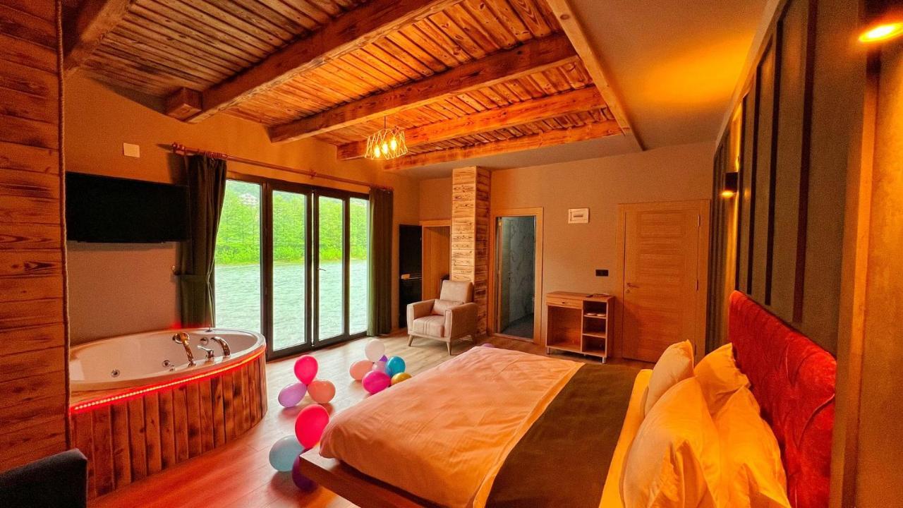 Heaven Vip Wooden Palace Bed & Breakfast Ardesen Exterior photo