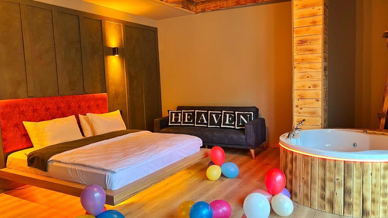 Heaven Vip Wooden Palace Bed & Breakfast Ardesen Exterior photo