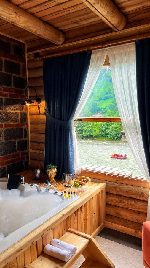 Heaven Vip Wooden Palace Bed & Breakfast Ardesen Exterior photo